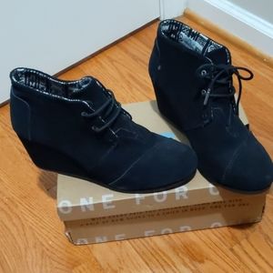 Toms Desert Wedge Shoes